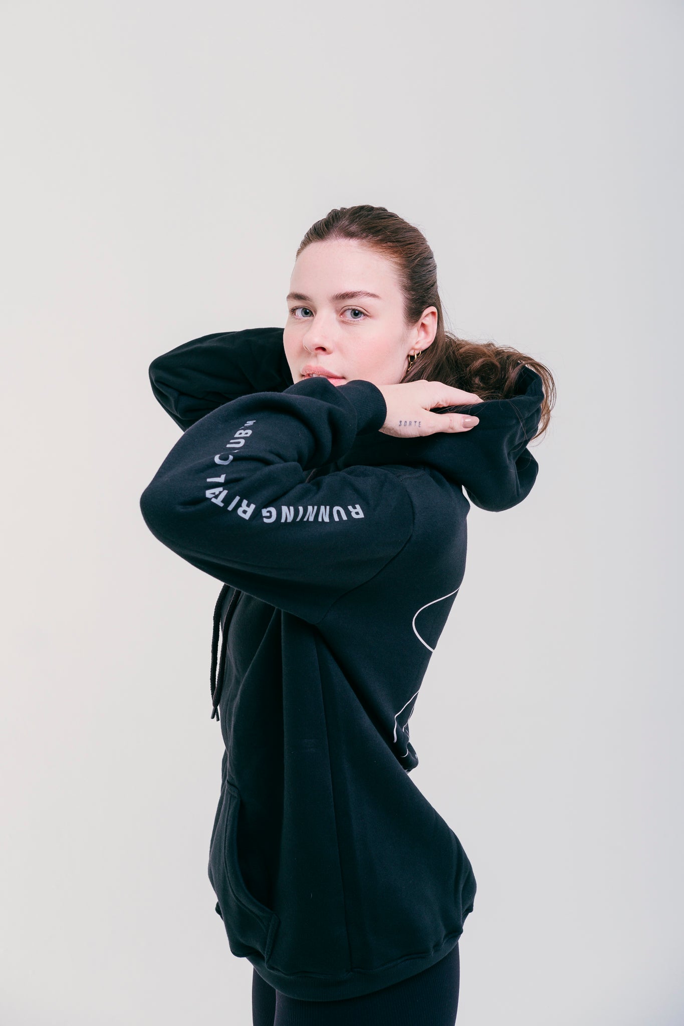 Casaco hoodie FIFTH – moletom oversized unissex, moda fitness e streetwear